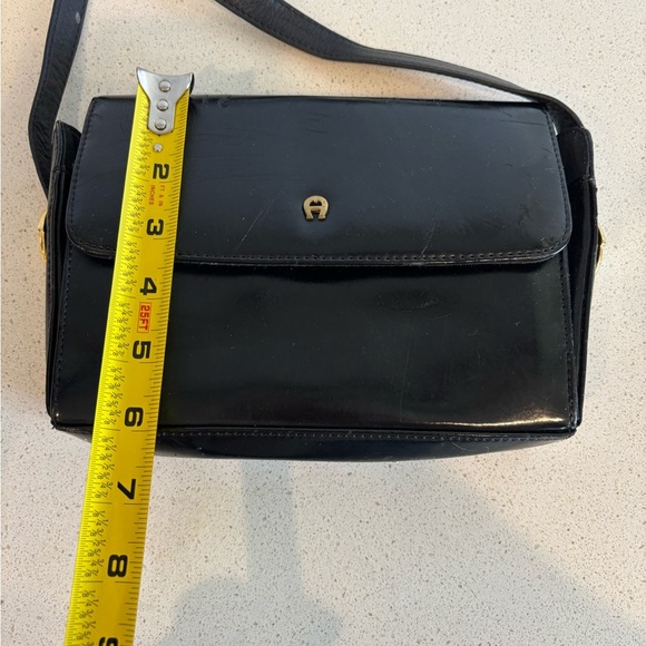 Vintage Etienne Aigner Black Patent Leather Crossbody with adjustable strap 80s - Picture 15 of 15